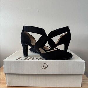 New—Life Stride Black Crisscross Heels—style Gallery—size 6